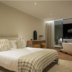 Selection of 5 bedroom seafront villas with pool on Ciovo near Trogir, sleeps 10
